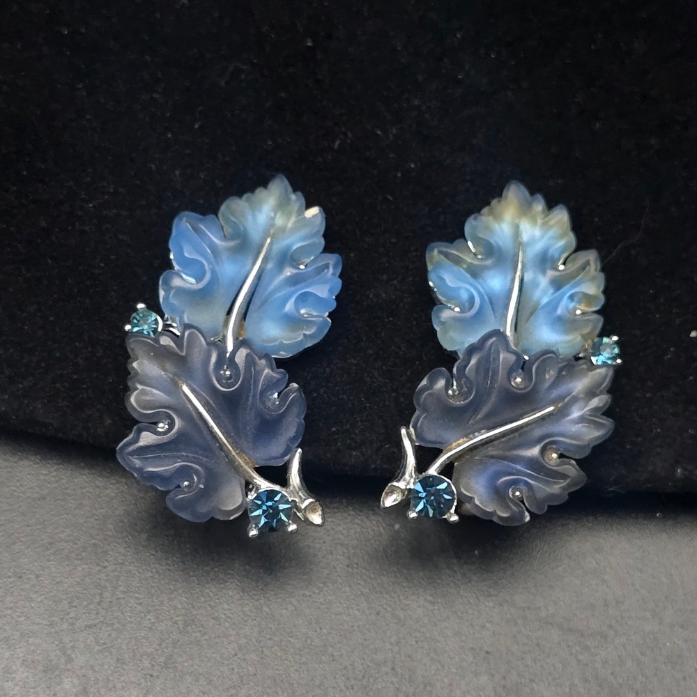 Lisner Blue Leaf Clip On Earrings Thermoset Rhinestone Vintage Costume Jewelruy